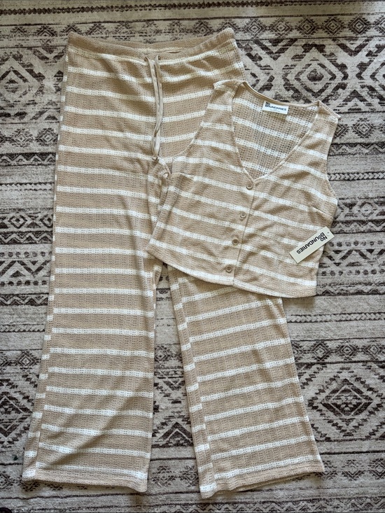 No Boundaries Other - No Boundaries Beige and White Striped Knit Tank Top and Pants Set